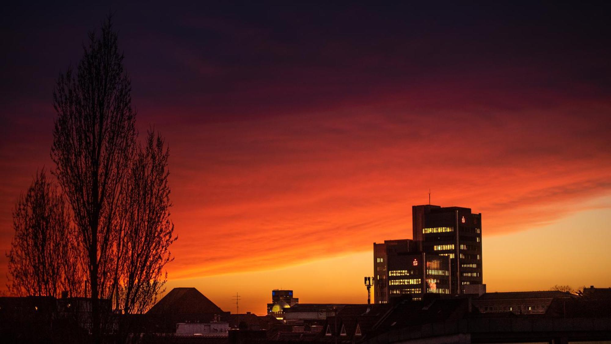 Eich-Penthouse, Zentral Am Stadtwald Mit Ausblick Ueber Die Stadt, 24H Self Check-In, Netflix, Disneyplus Hannover Eksteriør billede